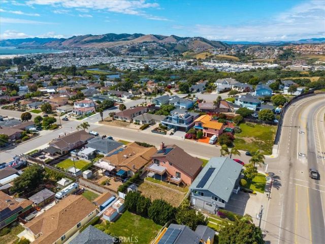 360 Ocean View Avenue, Grover Beach, CA 93433