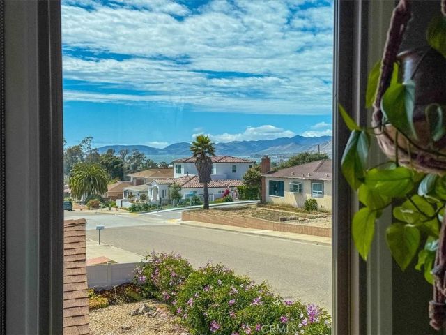 360 Ocean View Avenue, Grover Beach, CA 93433