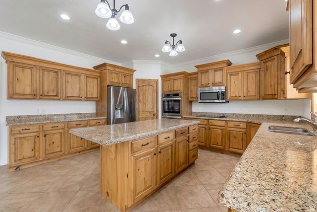 1817 W MASON DR, Riverton, UT 84065