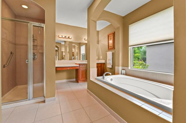 458 Cresta Circle, West Palm Beach, FL 33413
