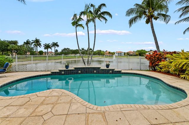 458 Cresta Circle, West Palm Beach, FL 33413