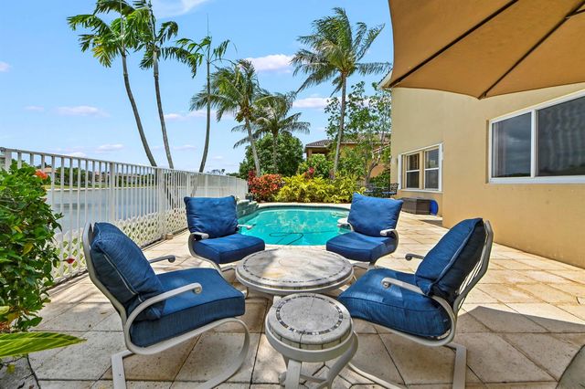 458 Cresta Circle, West Palm Beach, FL 33413