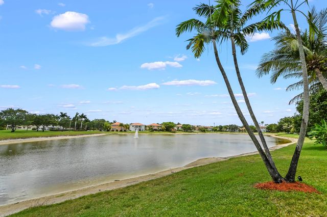 458 Cresta Circle, West Palm Beach, FL 33413