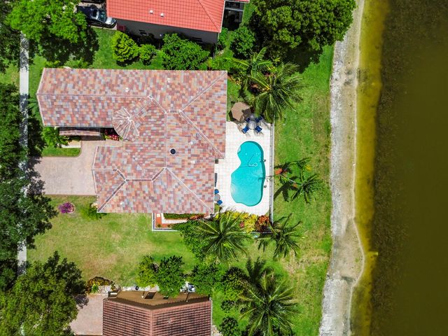458 Cresta Circle, West Palm Beach, FL 33413