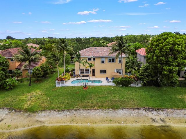 458 Cresta Circle, West Palm Beach, FL 33413