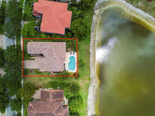 458 Cresta Circle, West Palm Beach, FL 33413