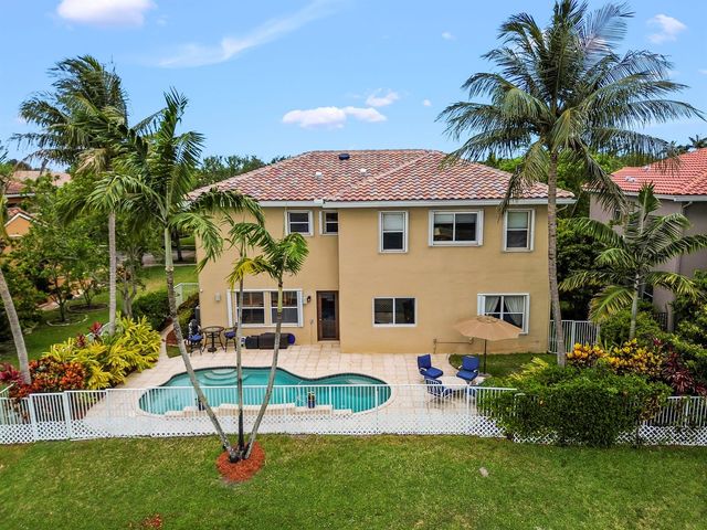 458 Cresta Circle, West Palm Beach, FL 33413