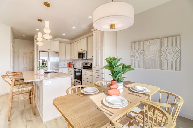 2523 36th Avenue S, Moorhead, MN 56560