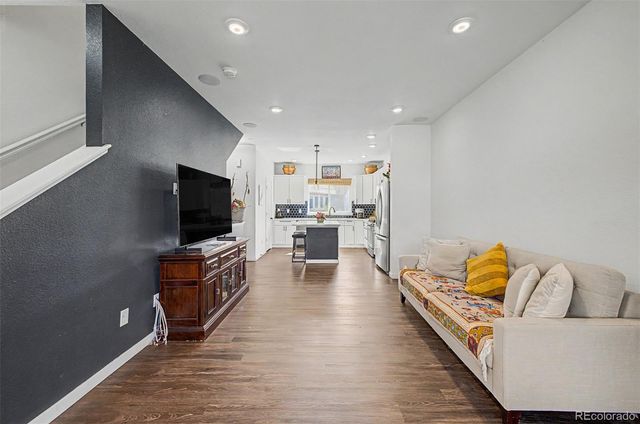 566 W Amherst Avenue, Englewood, CO 80110