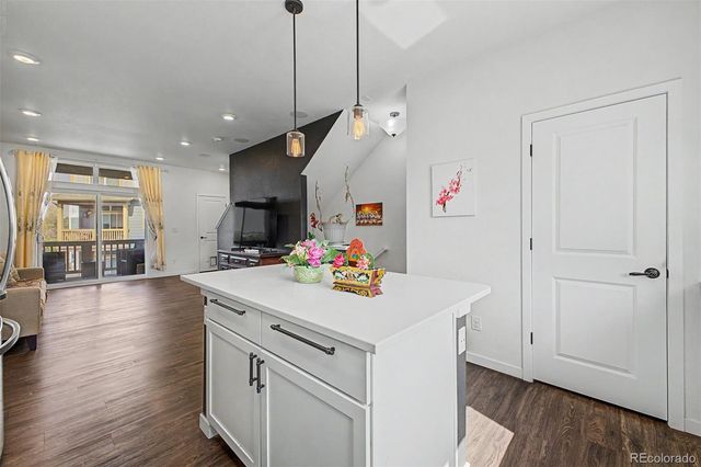 566 W Amherst Avenue, Englewood, CO 80110