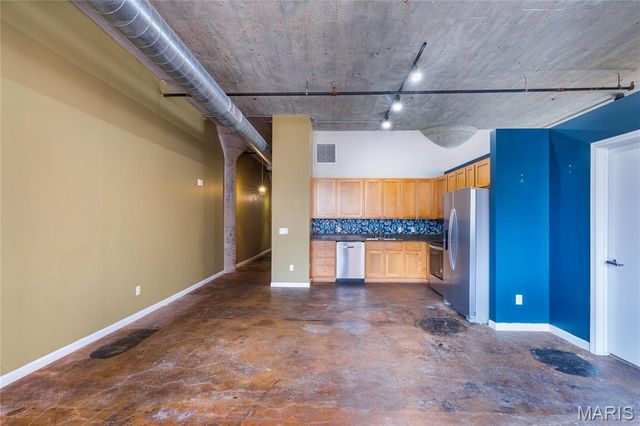 1511 Locust Street 404, St Louis, MO 63103
