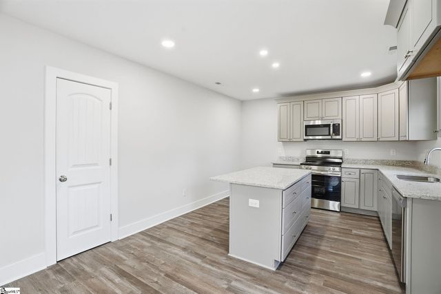 112 E Parker Road, Greenville, SC 29611