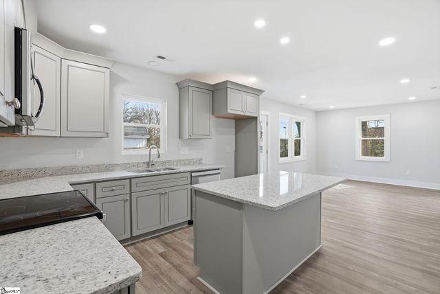 112 E Parker Road, Greenville, SC 29611