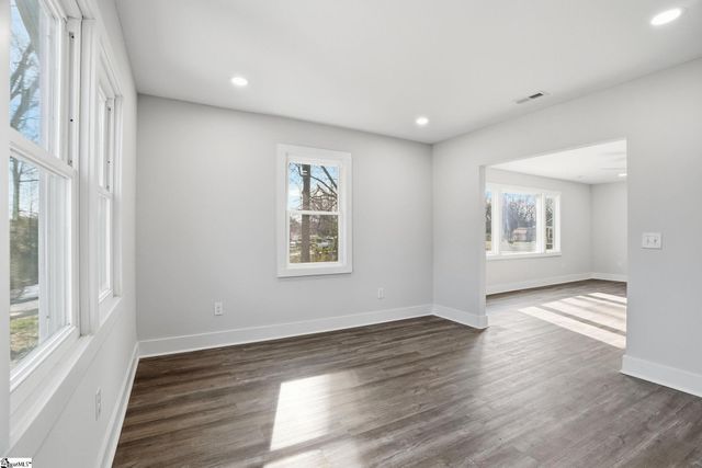 112 E Parker Road, Greenville, SC 29611