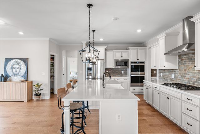 7065 Fiddlers Glen Dr, Arrington, TN 37014