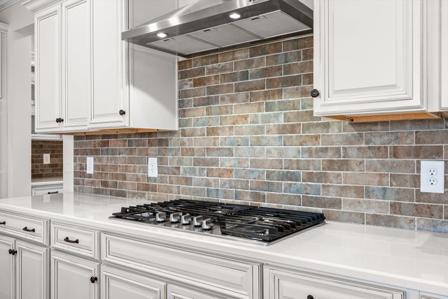 7065 Fiddlers Glen Dr, Arrington, TN 37014