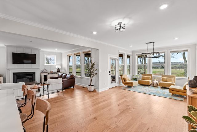 7065 Fiddlers Glen Dr, Arrington, TN 37014