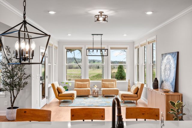 7065 Fiddlers Glen Dr, Arrington, TN 37014