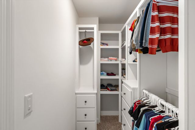 7065 Fiddlers Glen Dr, Arrington, TN 37014