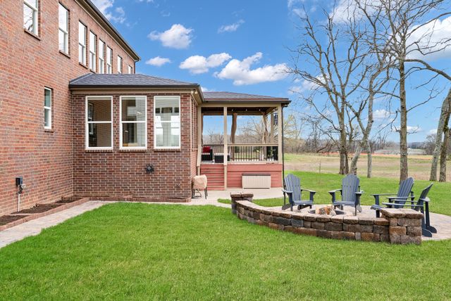 7065 Fiddlers Glen Dr, Arrington, TN 37014