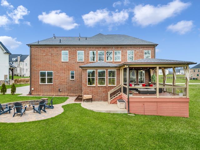 7065 Fiddlers Glen Dr, Arrington, TN 37014