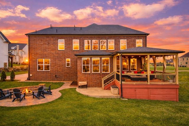 7065 Fiddlers Glen Dr, Arrington, TN 37014