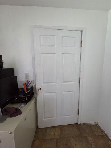 2100 S Highway 171, Cleburne, TX 76031