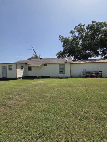 2100 S Highway 171, Cleburne, TX 76031