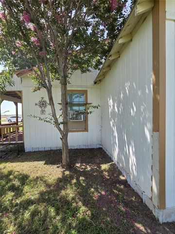 2100 S Highway 171, Cleburne, TX 76031