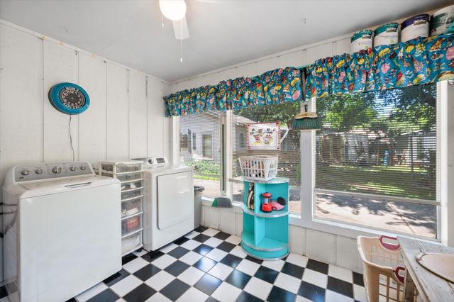 120 Woodland Avenue, Corsicana, TX 75110