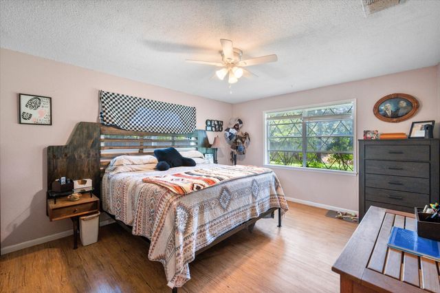 120 Woodland Avenue, Corsicana, TX 75110