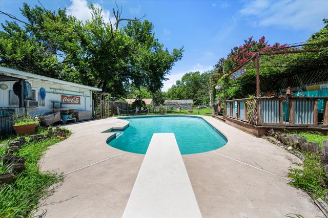 120 Woodland Avenue, Corsicana, TX 75110