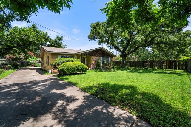 120 Woodland Avenue, Corsicana, TX 75110