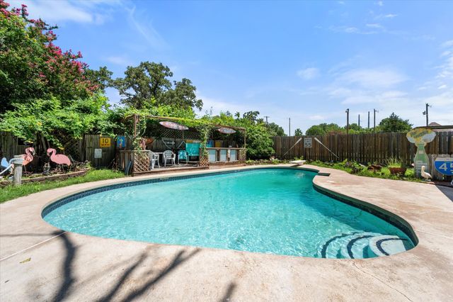 120 Woodland Avenue, Corsicana, TX 75110