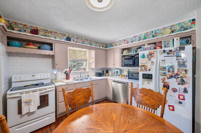 120 Woodland Avenue, Corsicana, TX 75110