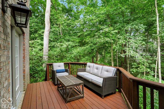 1040 Sullivans Ridge, Zionsville, IN 46077