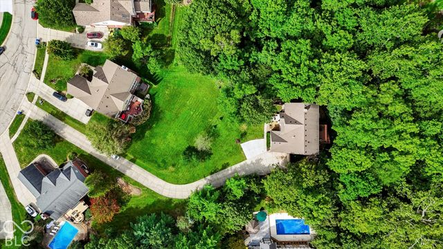 1040 Sullivans Ridge, Zionsville, IN 46077