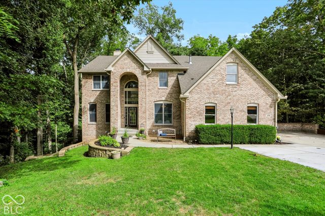 1040 Sullivans Ridge, Zionsville, IN 46077