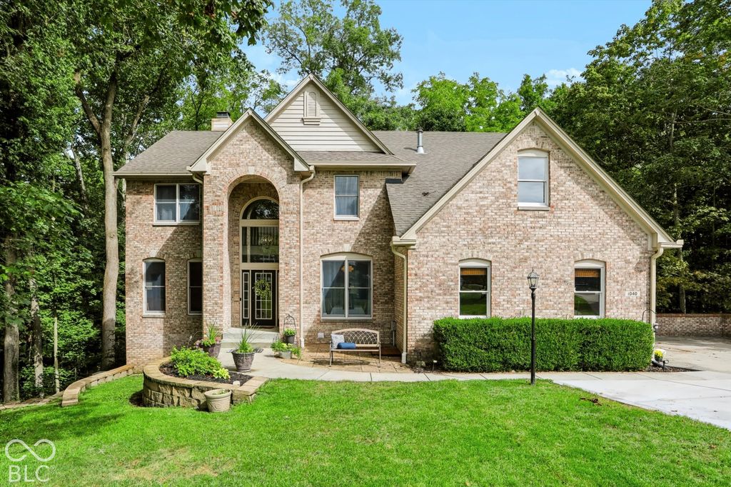 1040 Sullivans Ridge, Zionsville, IN 46077