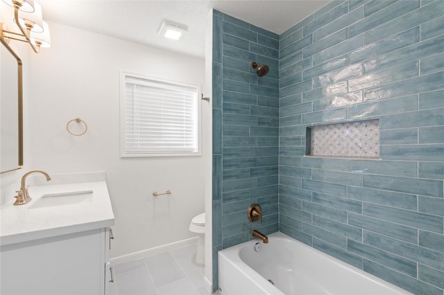 907 Avenue B, Sweeny, TX 77480