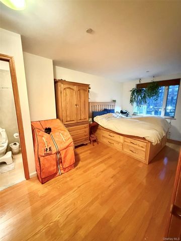 63-14 Queens Boulevard 3F, Woodside, NY 11377