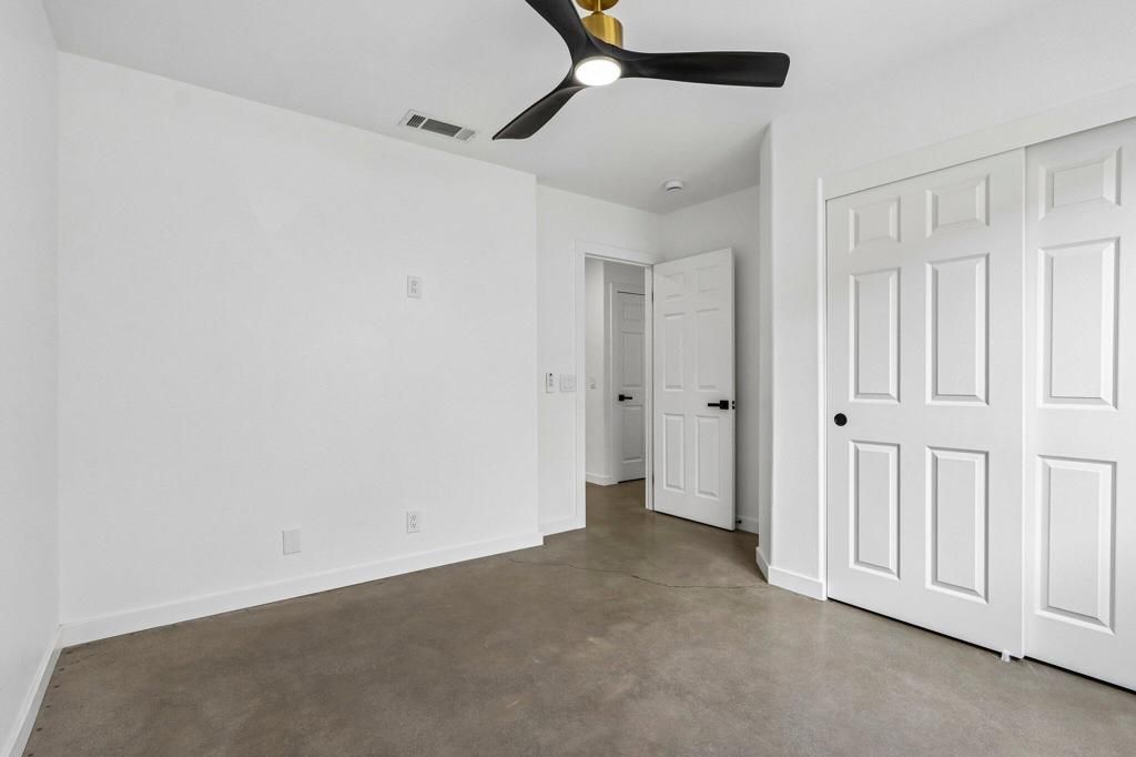 Image 15 of property listing at 1941 Marguerite Street, Palm Springs, CA 92264