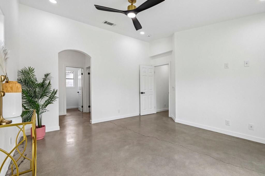 Image 27 of property listing at 1941 Marguerite Street, Palm Springs, CA 92264