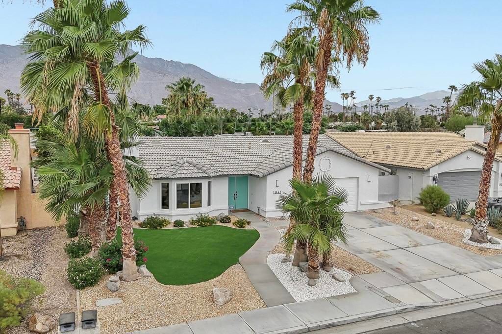 Image 3 of property listing at 1941 Marguerite Street, Palm Springs, CA 92264