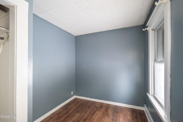 6 Utica Avenue, Colonie, NY 12110