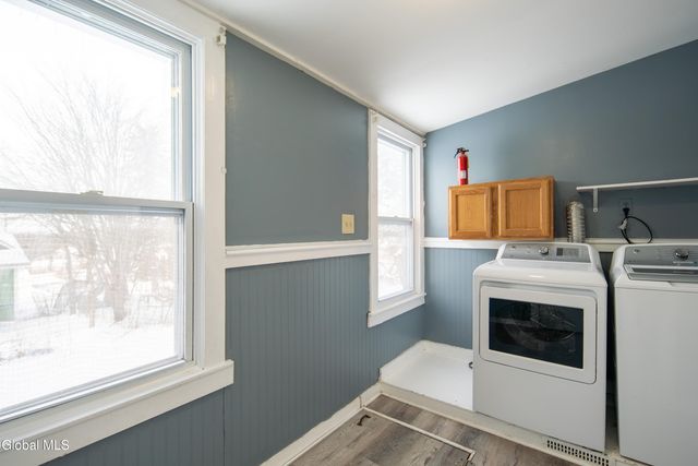 6 Utica Avenue, Colonie, NY 12110