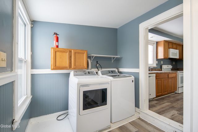 6 Utica Avenue, Colonie, NY 12110