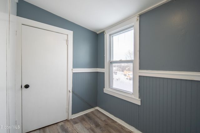 6 Utica Avenue, Colonie, NY 12110