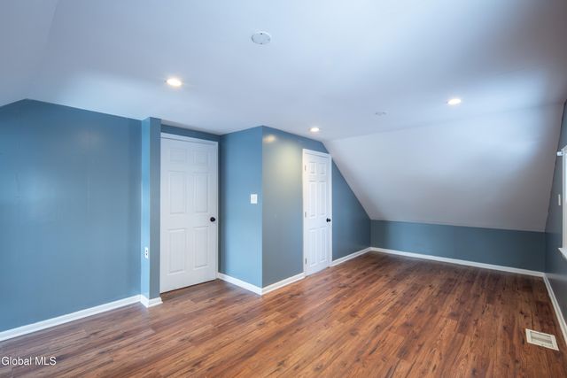 6 Utica Avenue, Colonie, NY 12110