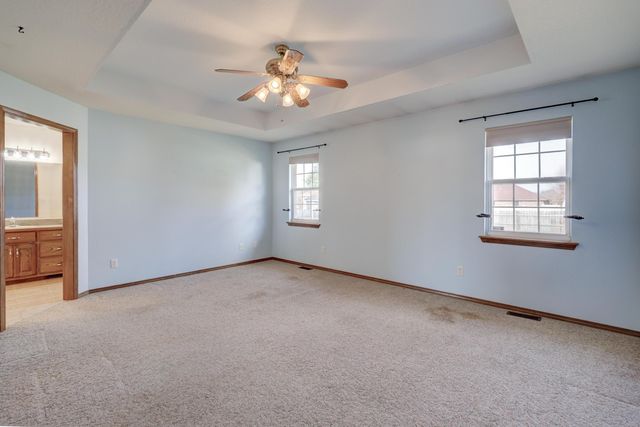 1211 E Airport Drive, Carthage, MO 64836